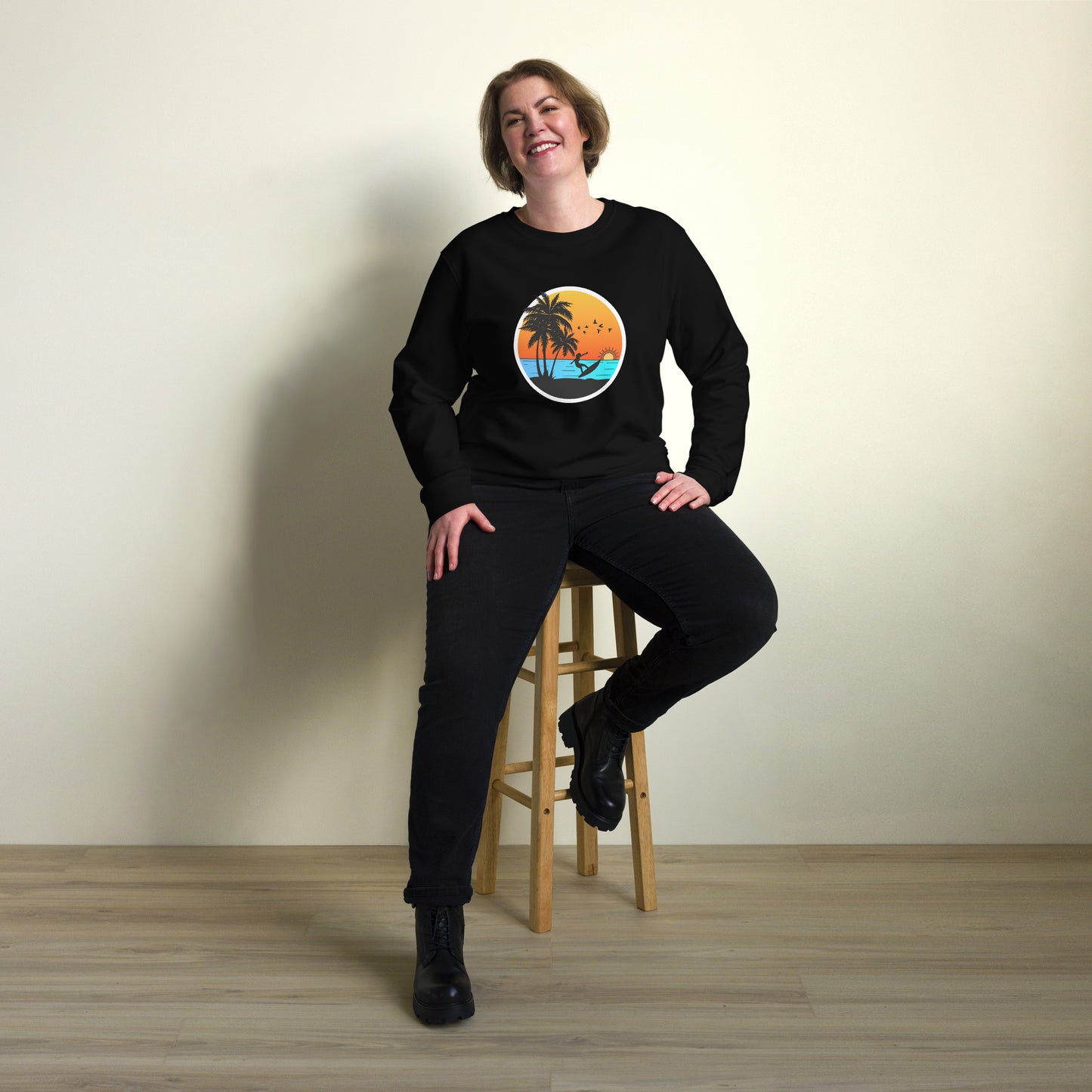 Sunset Surfing Vintage Graphic Women Organic Sweatshirt